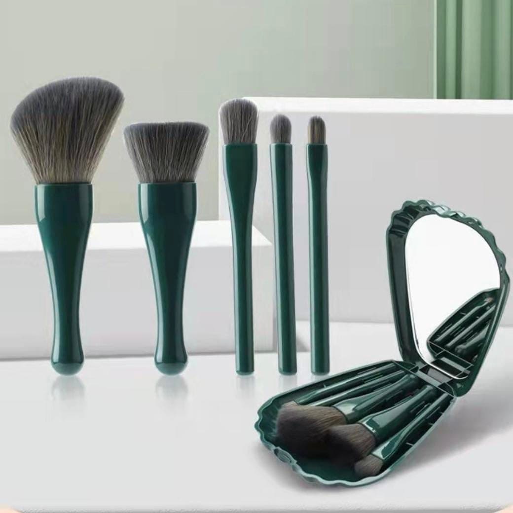 Shell Makeup Brush Set With Mirror, Eyeshadow Highlighter Foundation Brush Beauty Tool, Portable Shell Shaped Mirror Case  Brush Set, Convenient Small Portable Makeup Tool for Travel, Cosmetic Brushes Kit with Mirror Case Shell Makeup Brush Set With Mirror, Eyeshadow Highlighter Foundation Brush Beauty Tool, Portable Shell Shaped Mirror Case  Brush Set, Convenient Small Portable Makeup Tool for Travel, Cosmetic Brushes Kit with Mirror Case